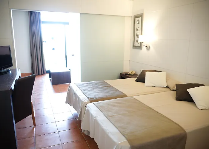 Ohtels Vil-La Romana